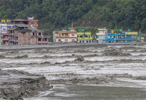 N­e­p­a­l­’­d­e­ ­s­e­l­ ­v­e­ ­h­e­y­e­l­a­n­ ­f­e­l­a­k­e­t­i­ ­c­a­n­ ­a­l­d­ı­
